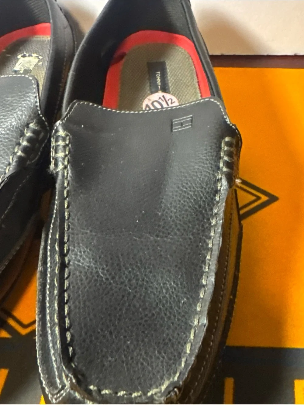 Tommy Hilfiger Mens Sz 10.5 Black Leather Loafers Casual Comfort Slip On Shoes